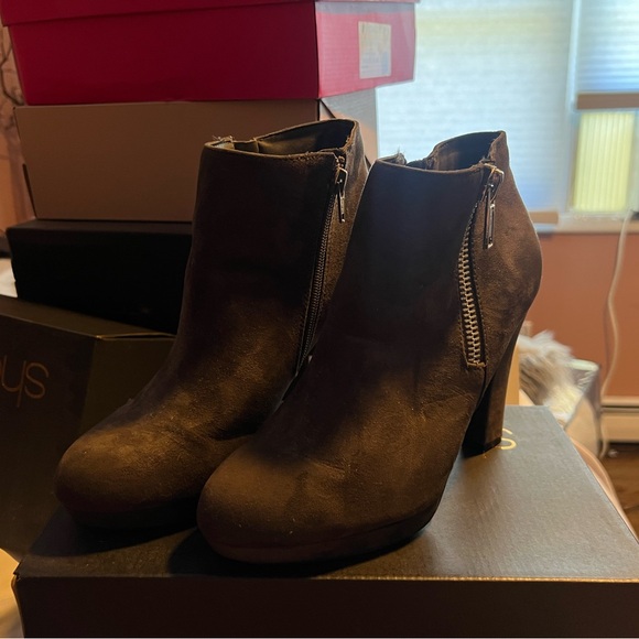 Shoes - Heeled Booties